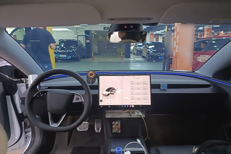 Tesla Model 3 2025 #10 Tesla Model 3 2025 car image #10
