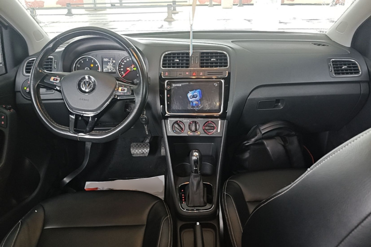 Volkswagen Polo 2018 car image #10