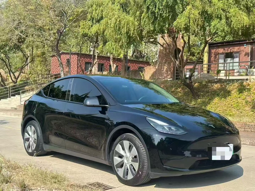 Tesla Model Y 2022 #3 Tesla Model Y 2022 car image #3