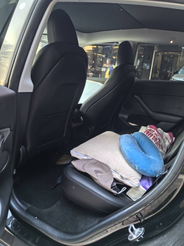 Tesla Model Y 2023 #5 Tesla Model Y 2023 صورة سيارة #5