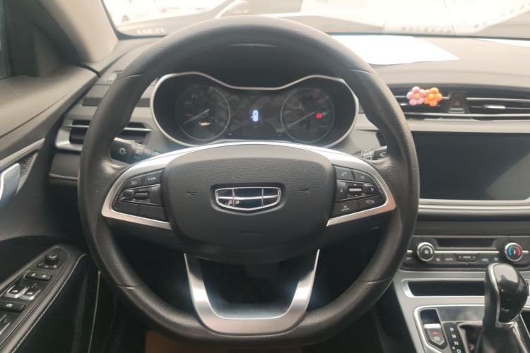 GEELY Emgrand 2021 car image #12