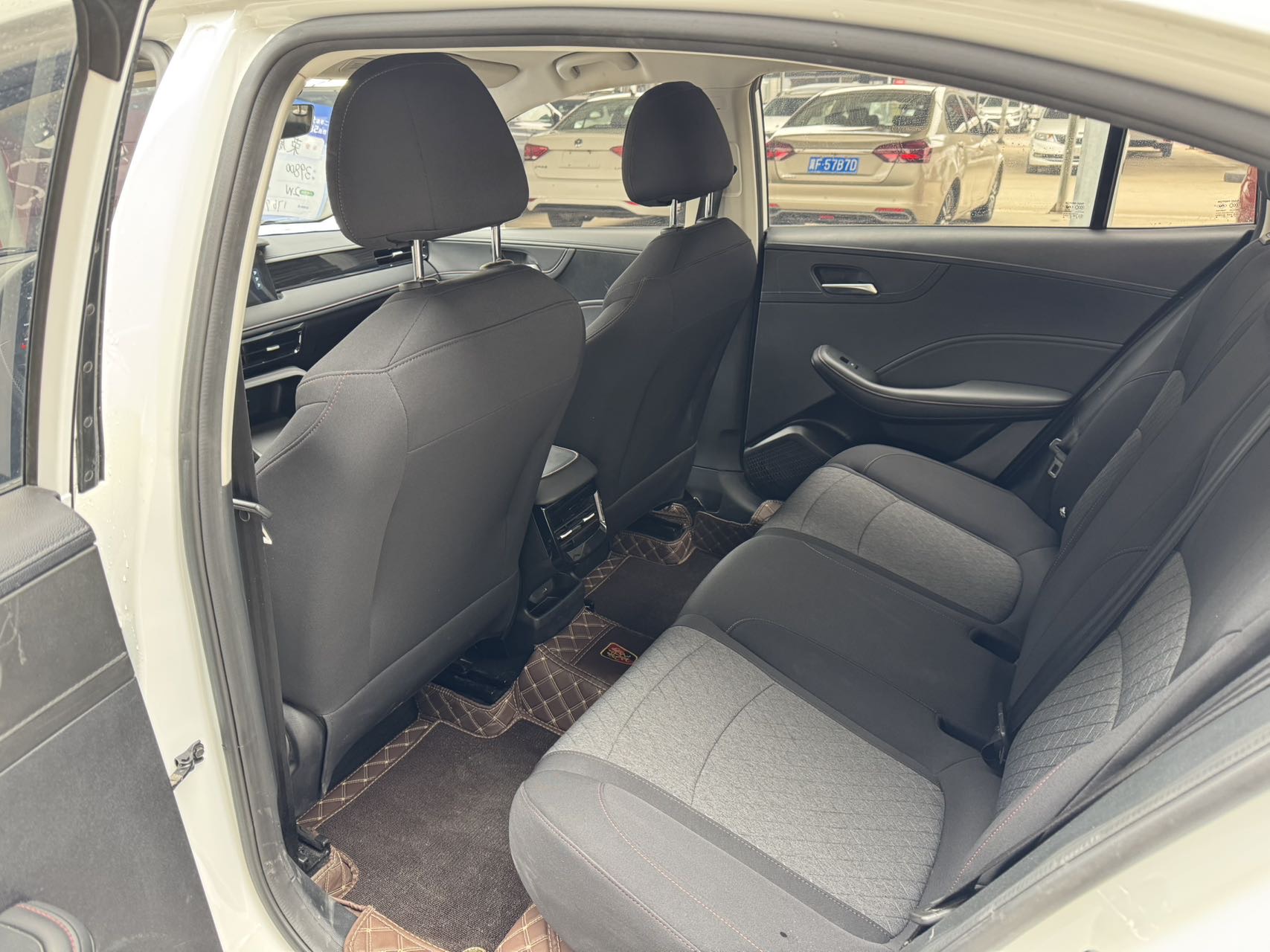 荣威 荣威i5 2024 汽车图片 #8