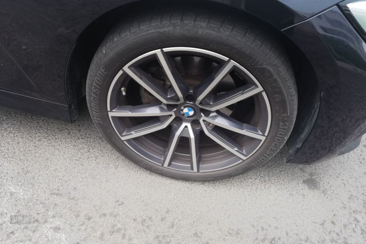 BMW 3 Series 2022 #9 BMW 3 Series 2022 car image #9