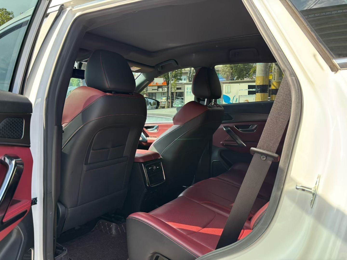 Jetour X70 PLUS 2022 car image #9