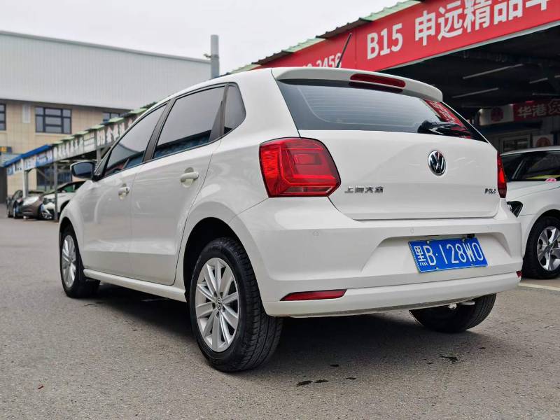 Volkswagen Polo 2016 car image #7