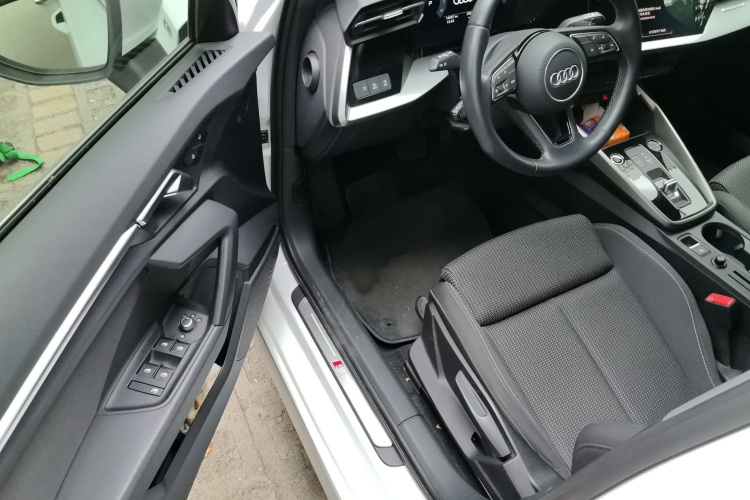 Audi A3 2022 immagine di auto #13