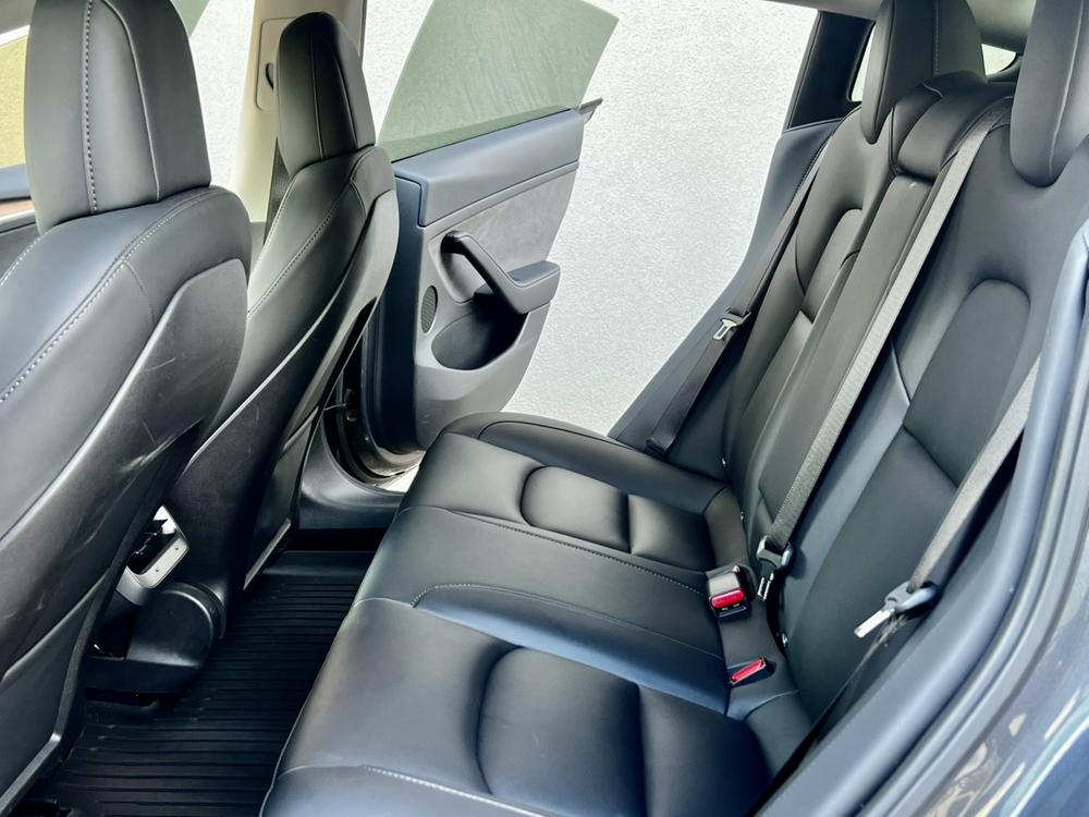 Tesla Model 3 2022 car image #25