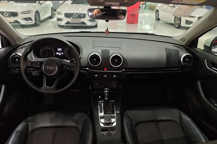 Audi A3 2020 car image #14