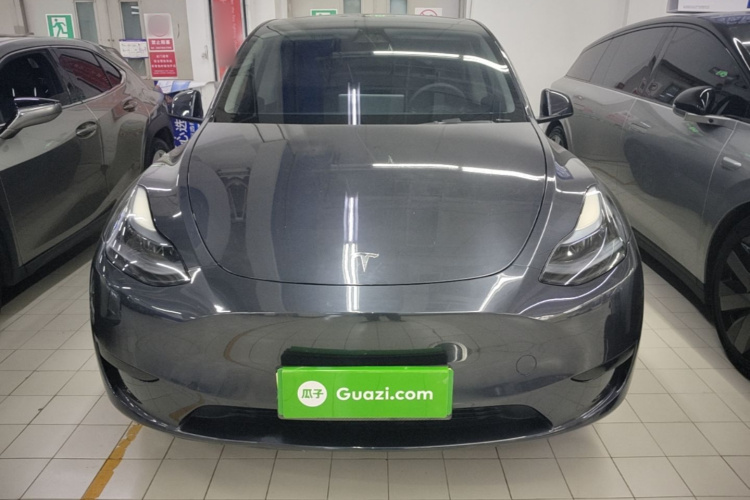 Tesla Model Y 2024 #3 Tesla Model Y 2024 car image #3