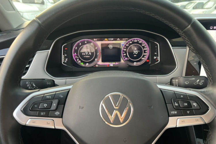 Volkswagen Bora 2023 car image #15
