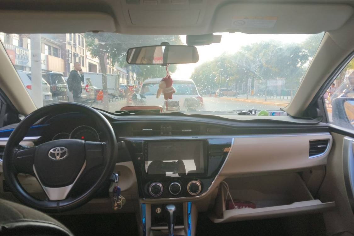 Toyota Corolla 2014 immagine di auto #21