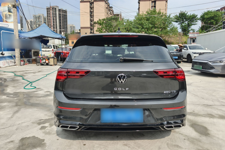 Volkswagen Golf 2022 car image #6