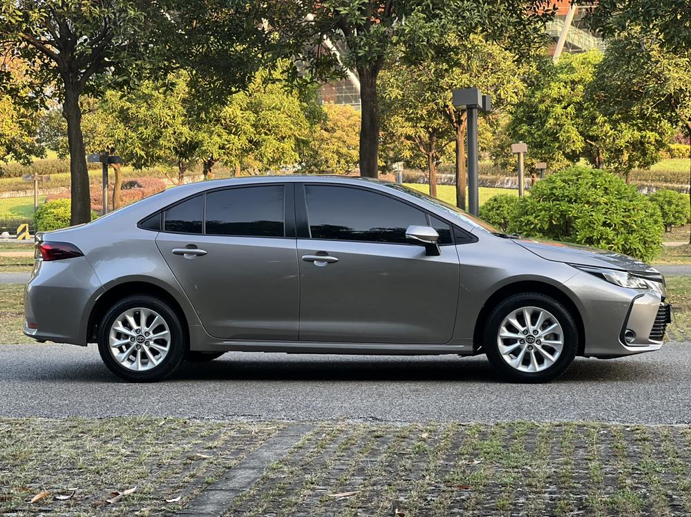 Toyota Corolla 2023 изображение автомобиля #8
