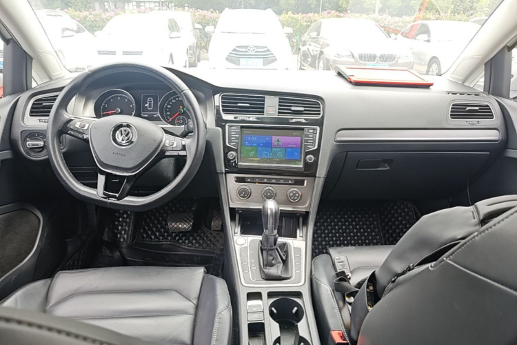 Volkswagen Golf 2016 car image #10