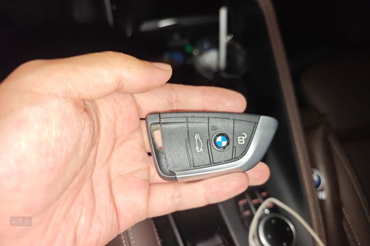 BMW X1 2022 car image #10