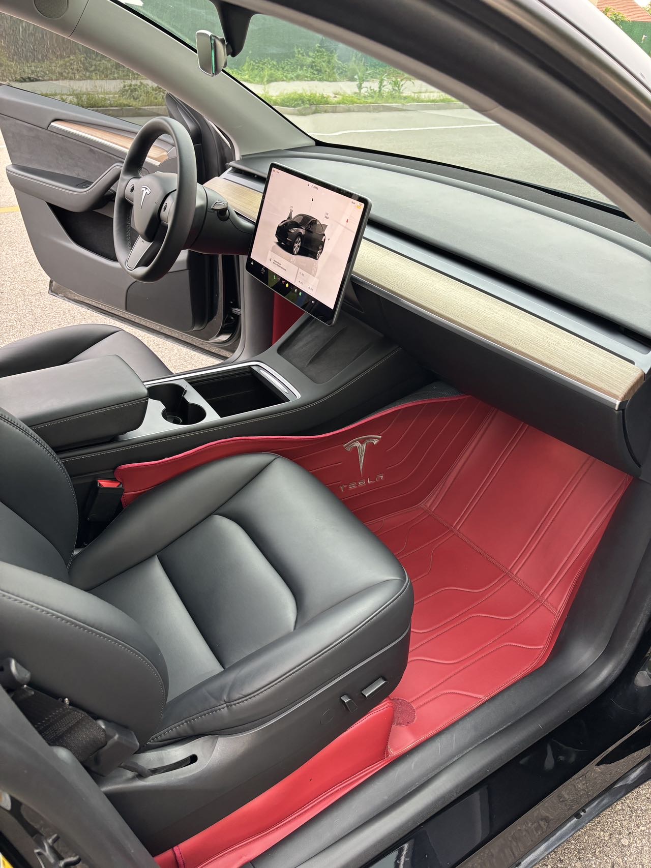 Tesla Model Y 2023 صورة سيارة #9
