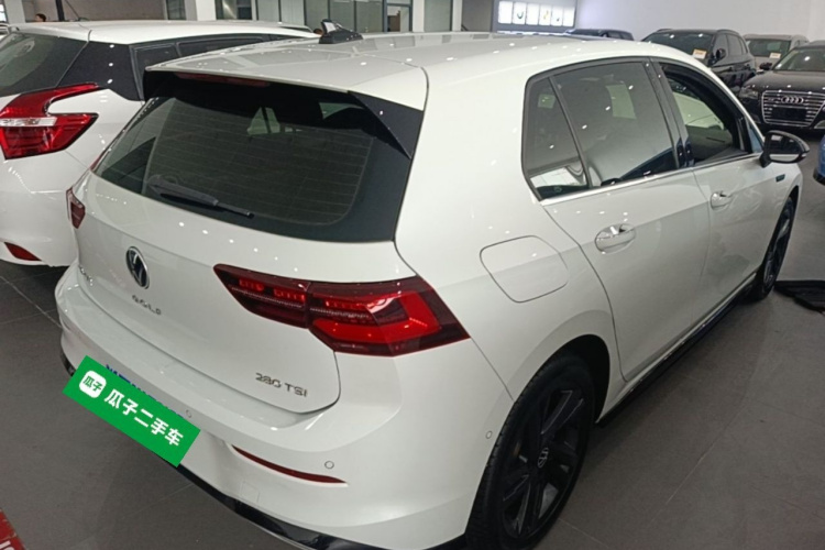 Volkswagen Golf 2021 car image #5