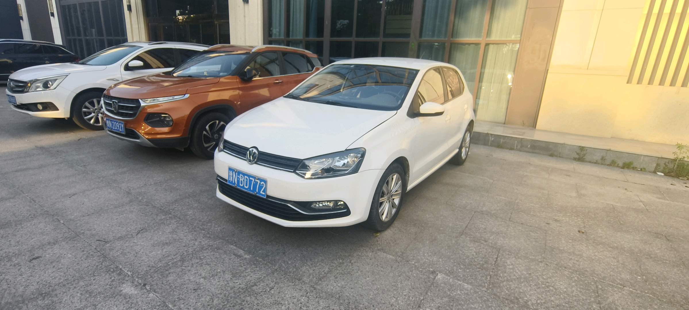 Volkswagen Polo 2015 Volkswagen Polo 2015 car image