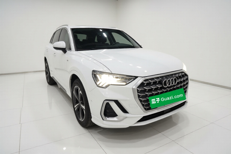 Audi Q3 2025 car image #4
