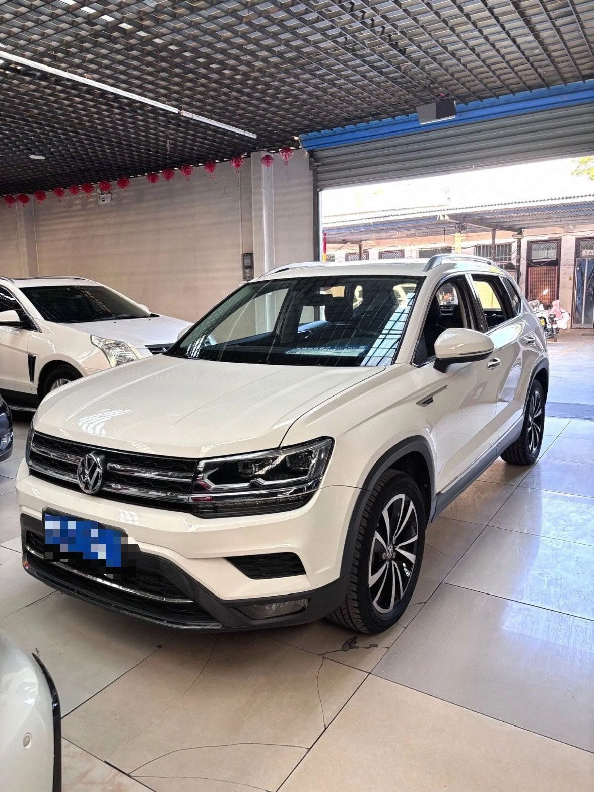 2020 immagine di auto 