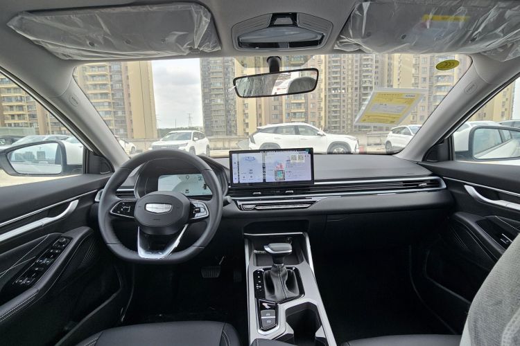 GEELY Emgrand 2025 car image #11