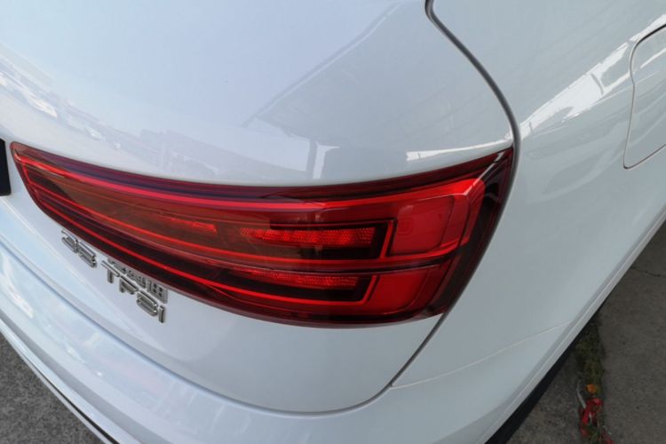 Audi Q3 2019 #8 Audi Q3 2019 car image #8