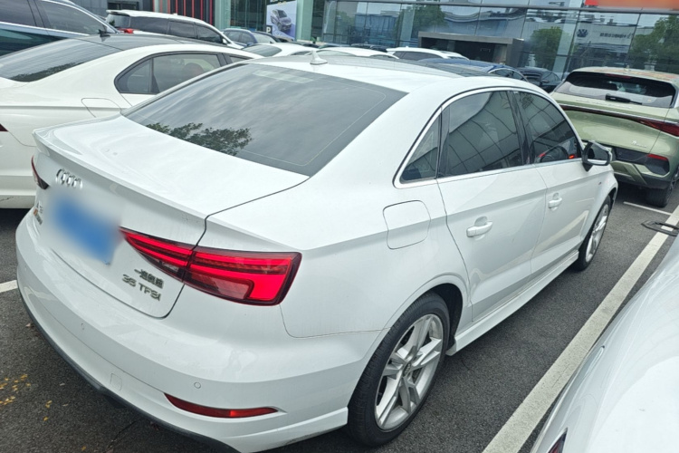 Audi A3 2018 #5 Audi A3 2018 car image #5