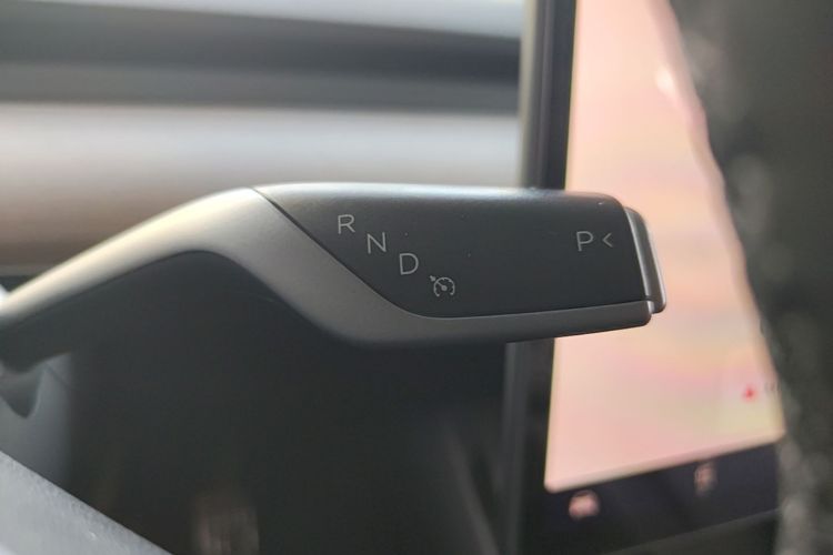Tesla Model Y 2022 #19 Tesla Model Y 2022 car image #19