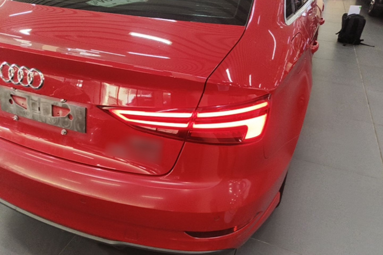 Audi A3 2018 car image #8