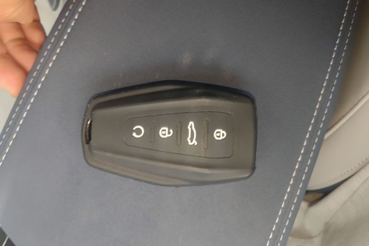 GEELY Emgrand 2022 car image #9