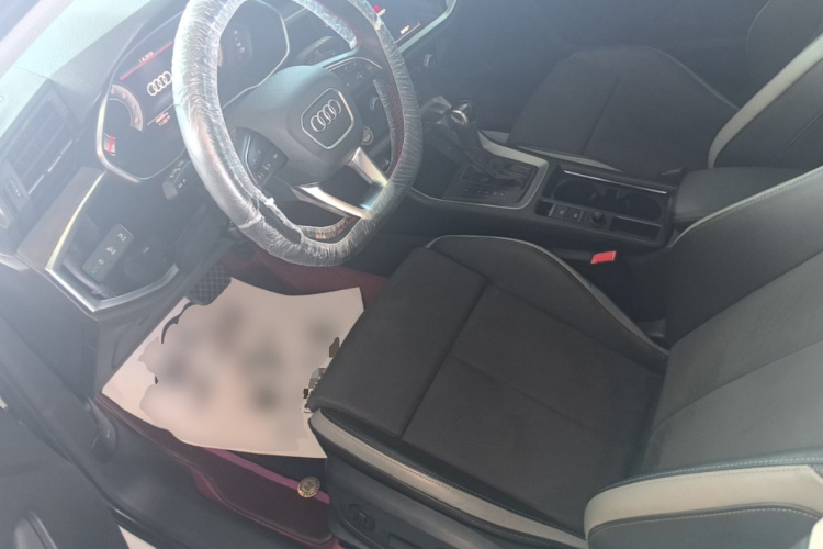 Audi Q3 2023 immagine di auto #16