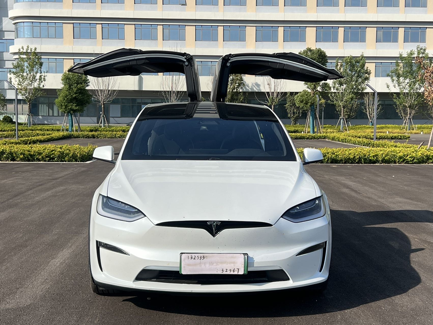 Tesla Model X 2023 car image 