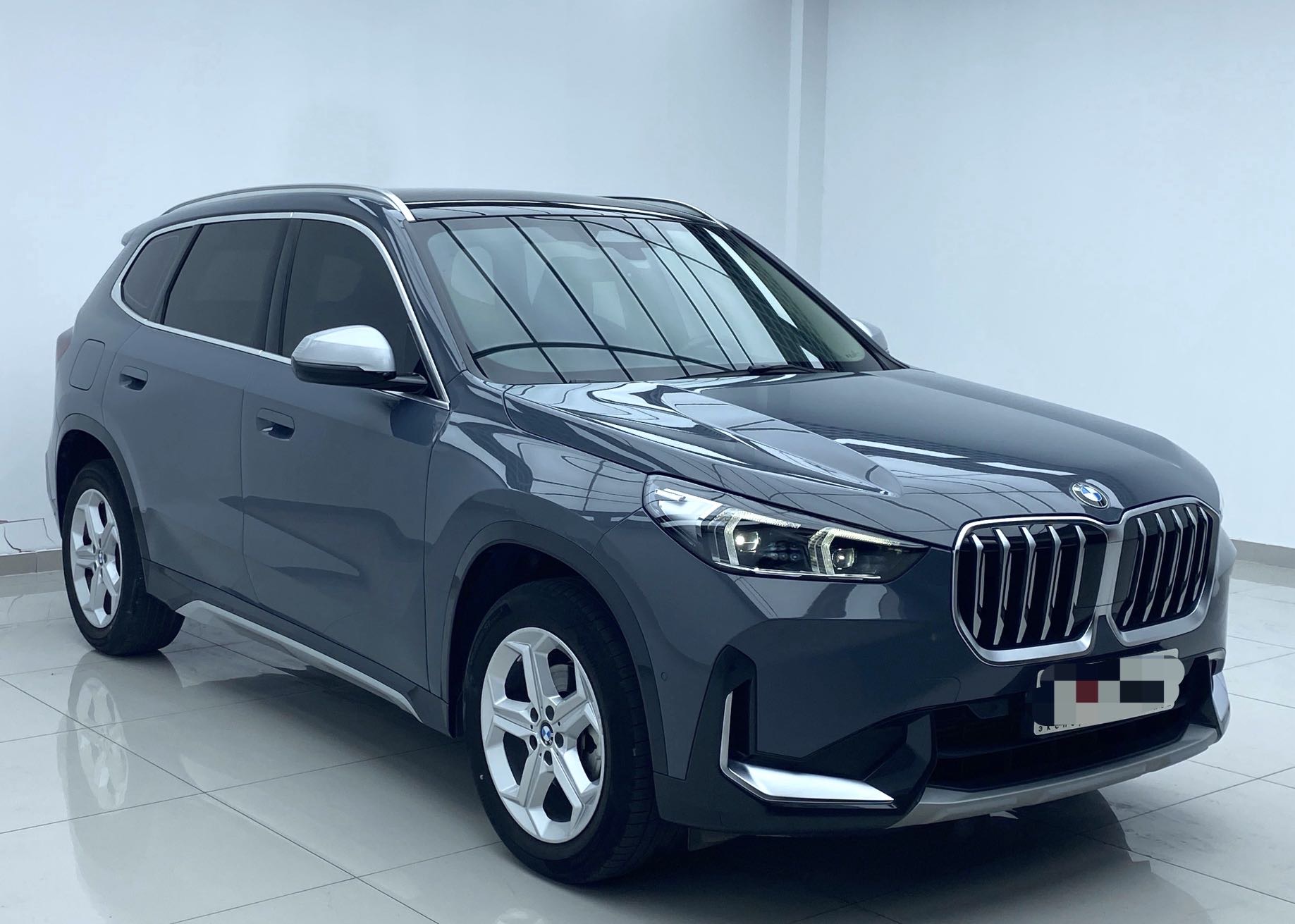 BMW X1 2024 car image #2