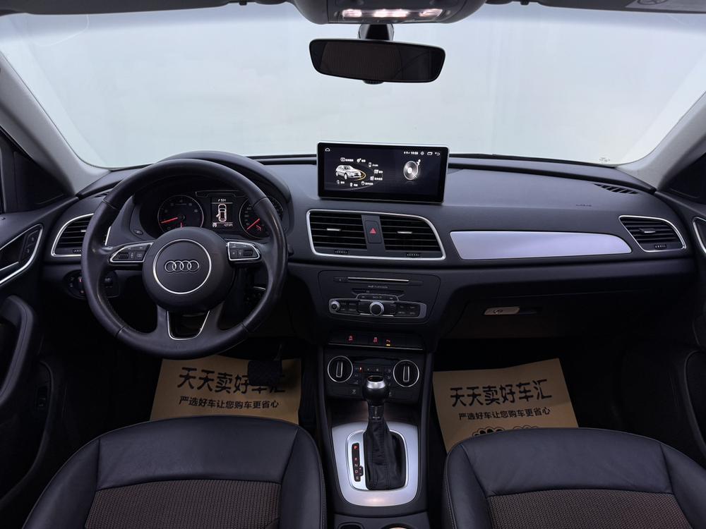 Audi Q3 2016 car image #20