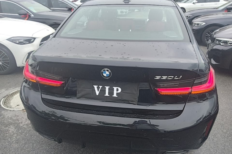 BMW 3 Series 2024 car image #6