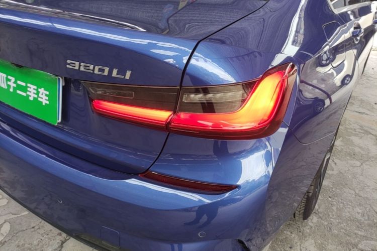 BMW 3 Series 2020 car image #8
