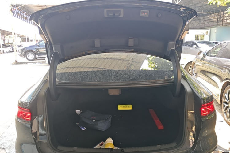 BYD Han 2024 car image #19