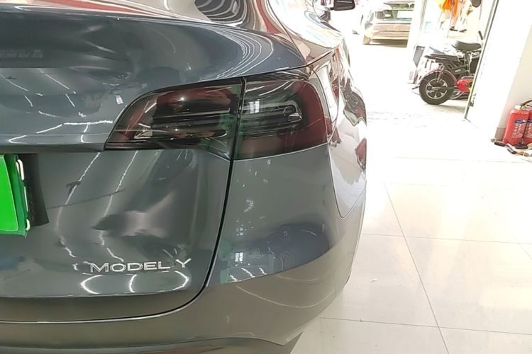 Tesla Model Y 2022 #8 Tesla Model Y 2022 car image #8