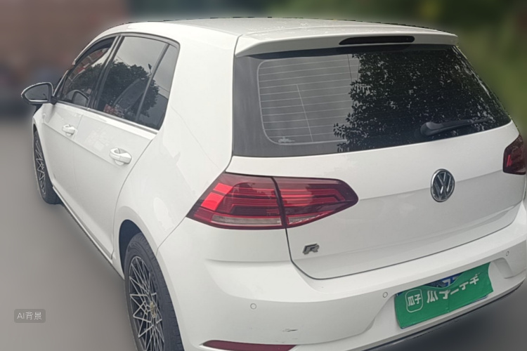Volkswagen Golf 2018 car image #5