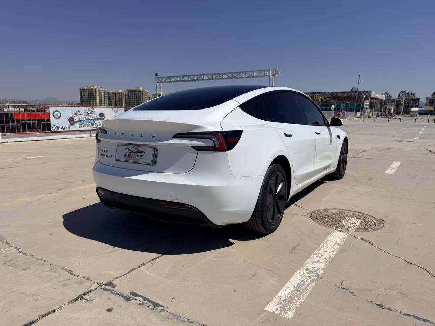 Tesla Model 3 2026 #9 Tesla Model 3 2026 car image #9