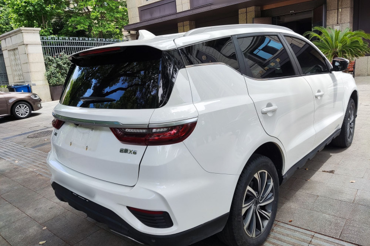 GEELY Vision X6 2020 car image #7