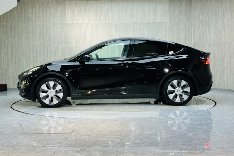 Tesla Model Y 2021 #6 Tesla Model Y 2021 صورة سيارة #6