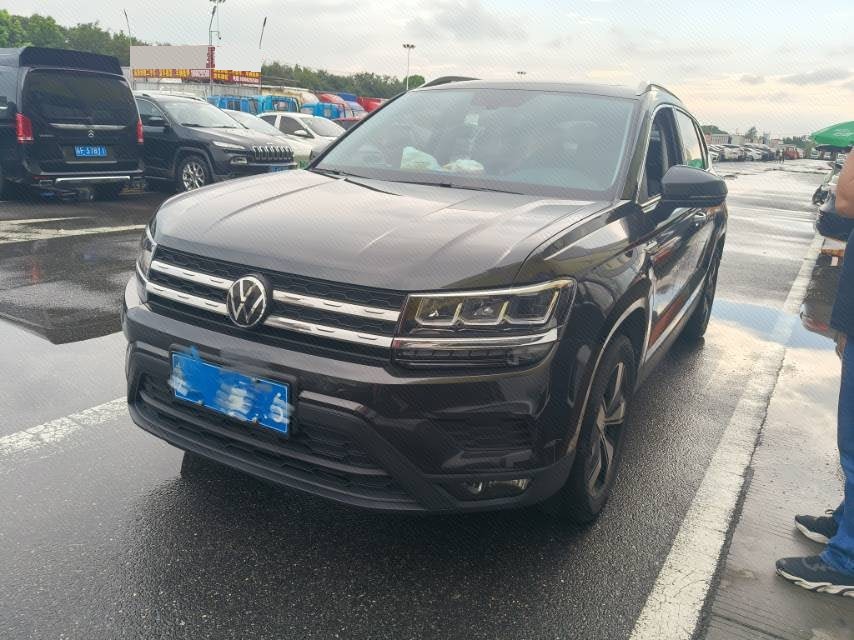 2022 immagine di auto 