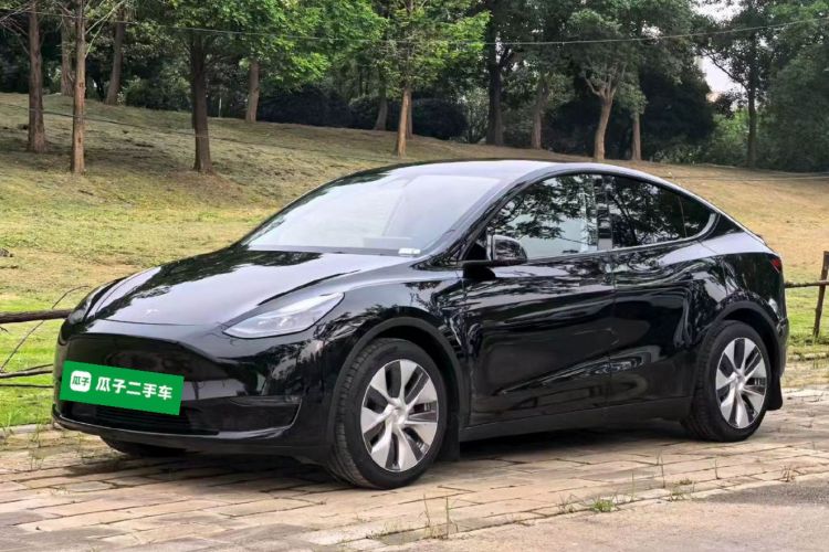 Tesla Model Y 2022 #2 Tesla Model Y 2022 car image #2