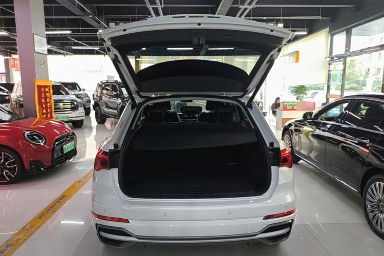 Audi Q3 2021 #19 Audi Q3 2021 immagine di auto #19