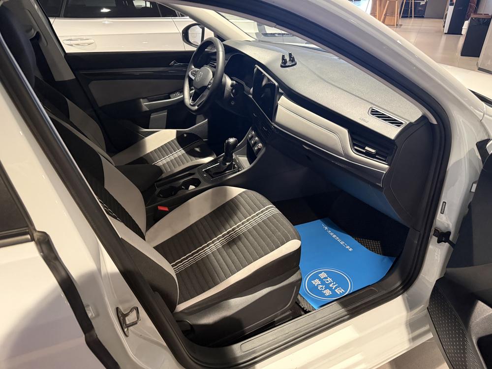 Volkswagen Bora 2023 car image #8