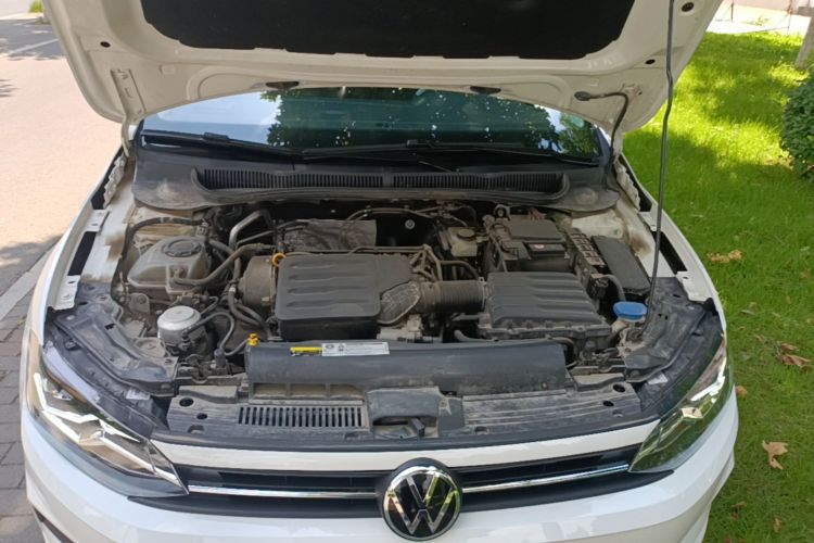 Volkswagen Polo 2022 car image #20