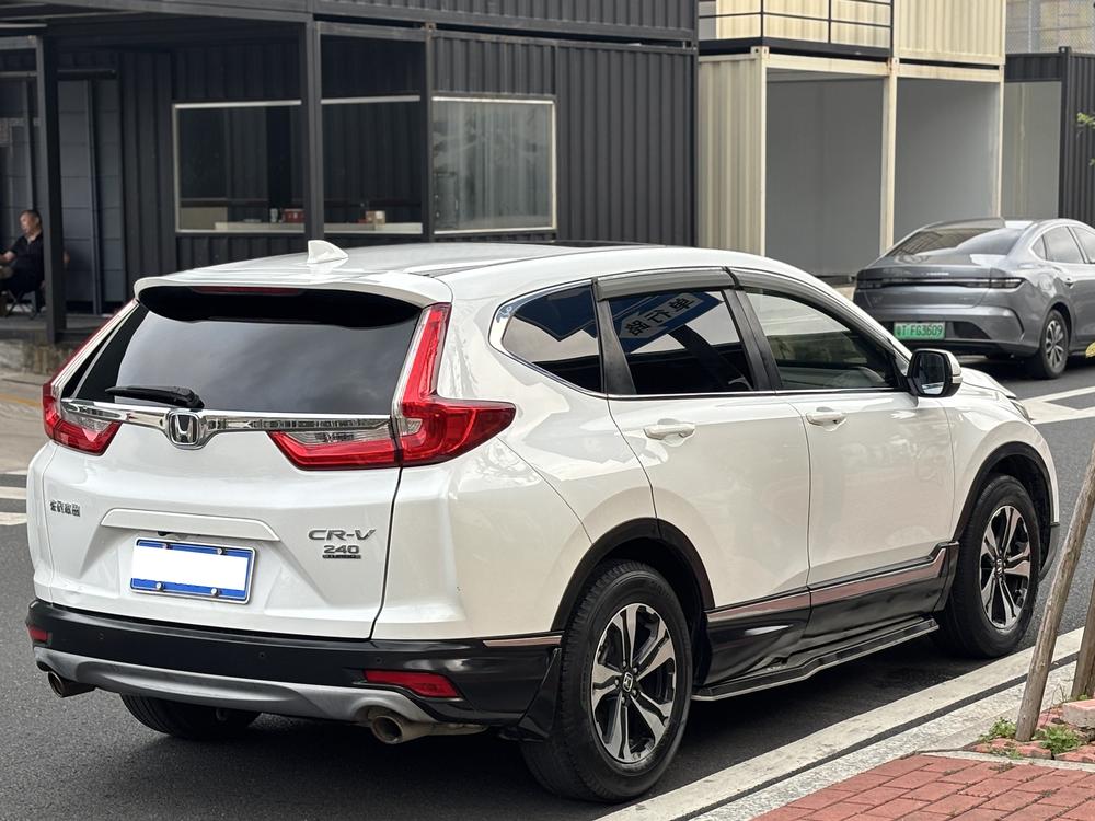 Honda CR-V 2018 #5 Honda CR-V 2018 car image #5