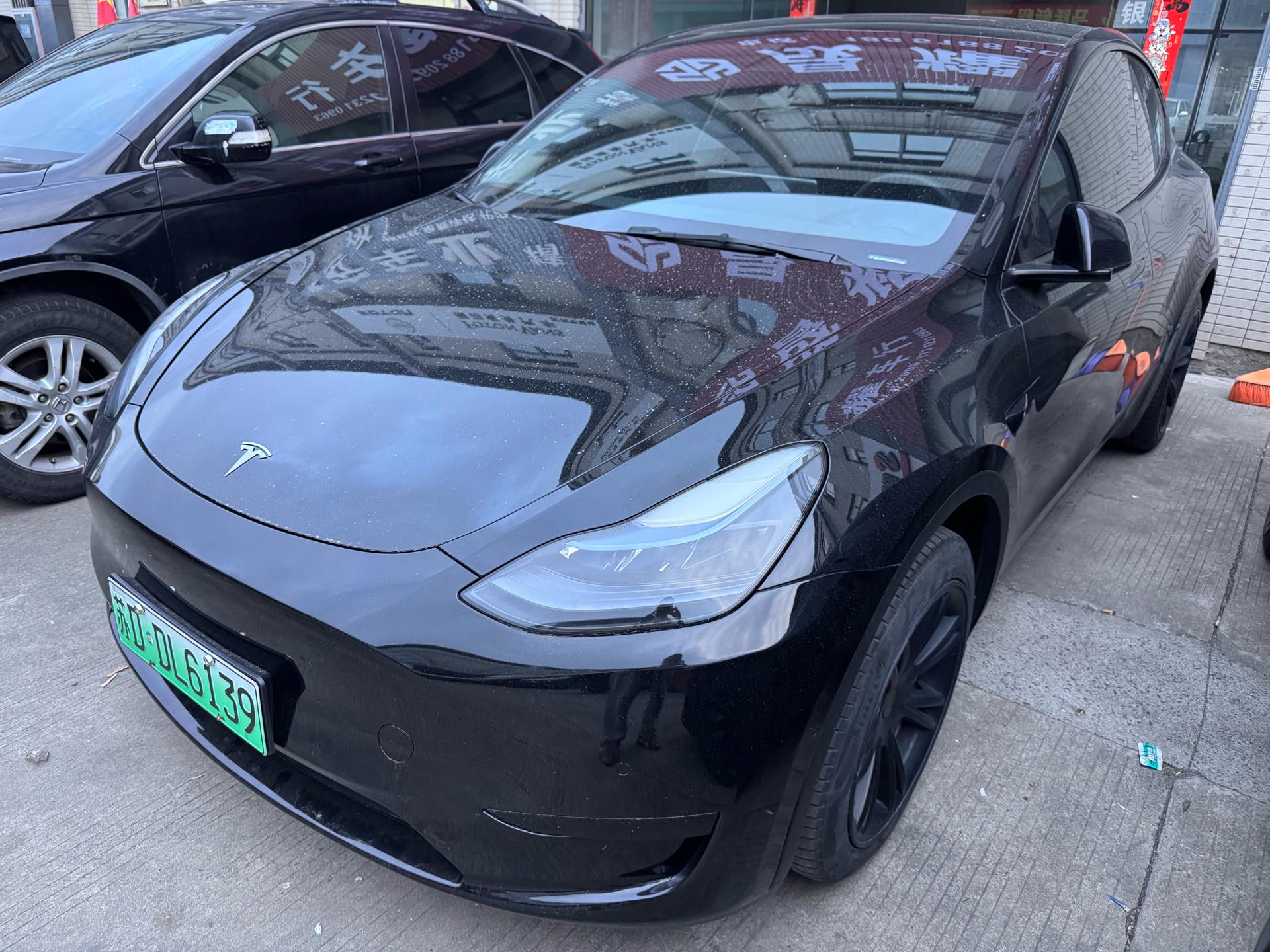 Tesla Model Y 2023 Tesla Model Y 2023 car image