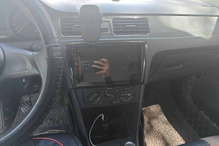 Volkswagen Santana 2018 car image #17